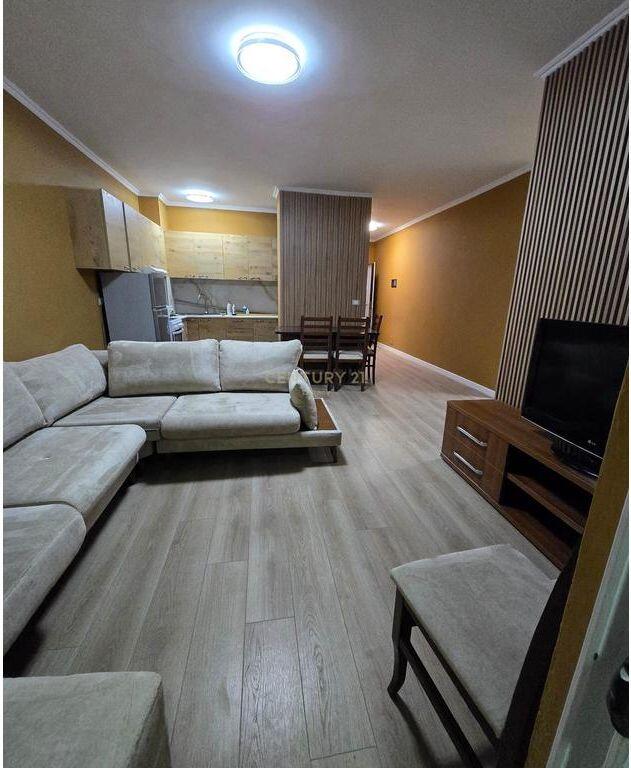 Affittasi 2+1 presso il Comune di Parigi 700 € /Mese