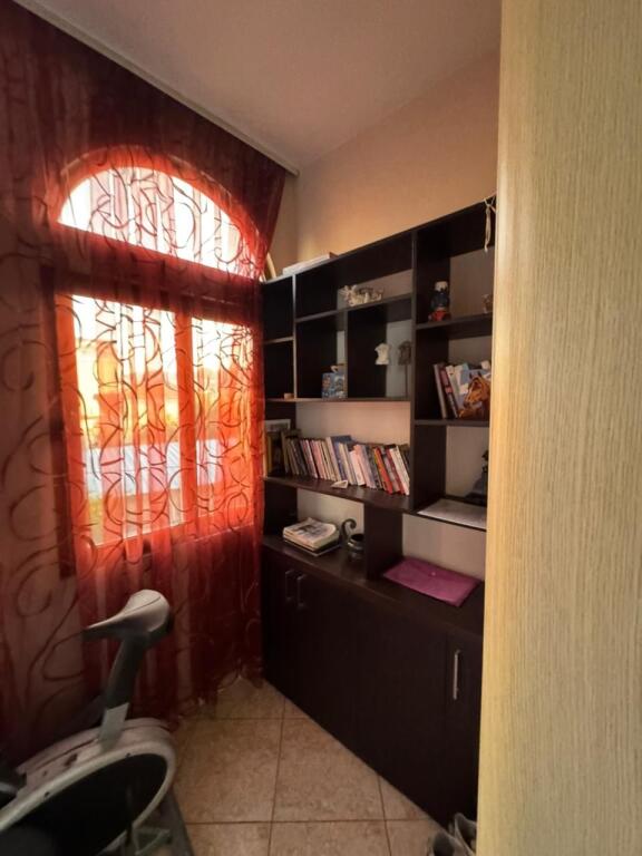 Appartamento 3+1+2 in Vendita  📍 Zona: Astir, vicino al Palazzo con Frecce