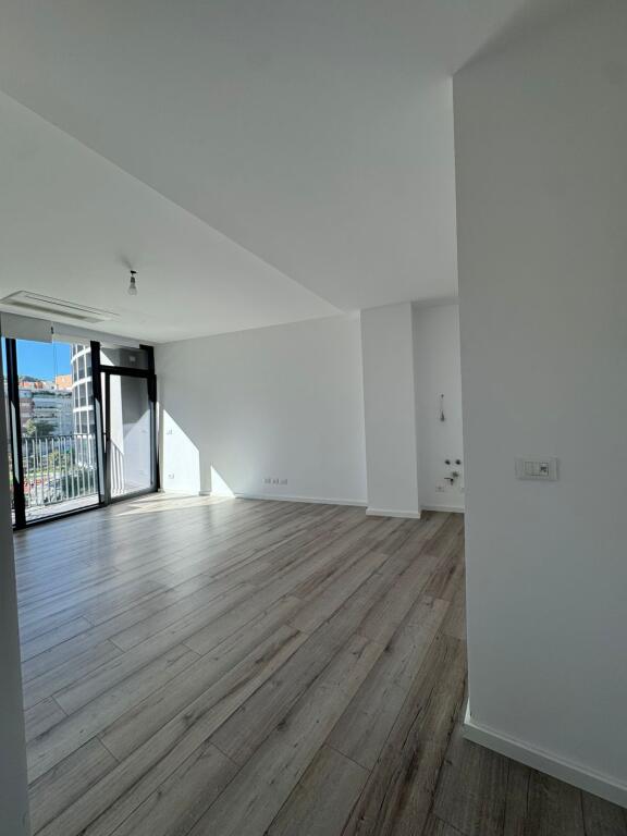 Qira apartament 1+1 per Zyra tek Lake View Residence