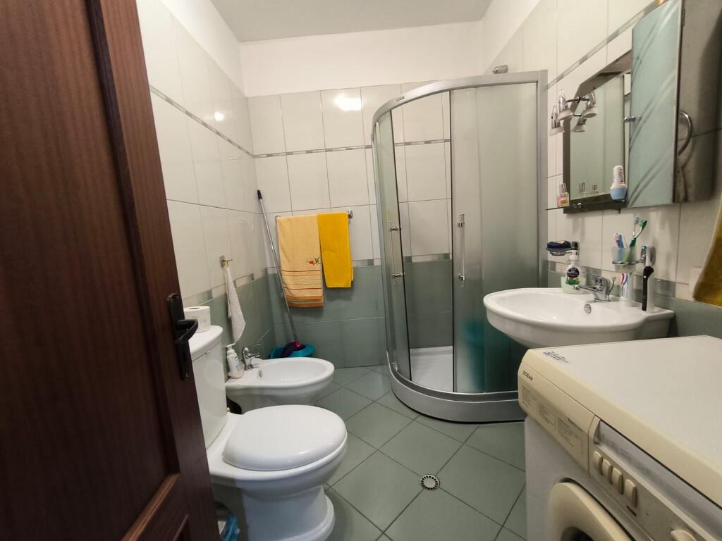 Apartament 1+1 me Qera, Bllok