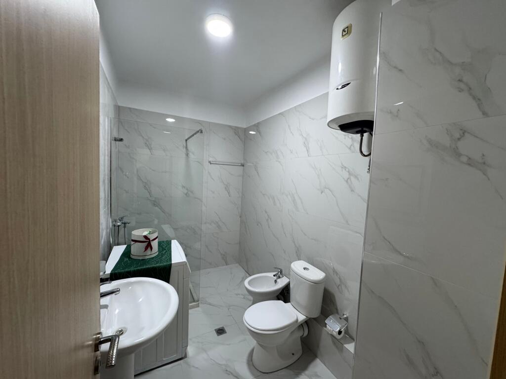 Apartament 1+1 ne astir  tek artisti   Kati 3,pallat I ri me ashensor  E mobiluar  Cmimi 450€
