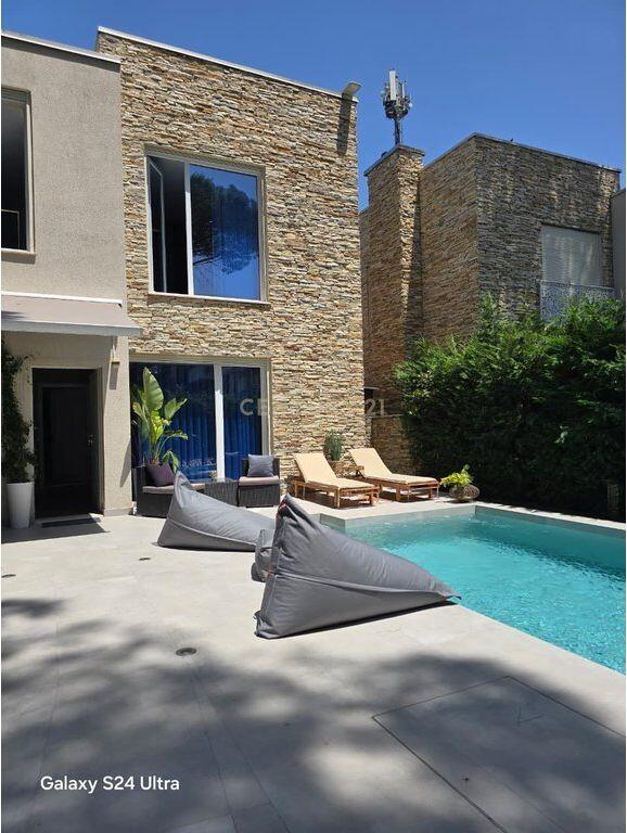 Villa di Lusso con Piscina in Vendita nel Complesso "Lura 3", Baia di Lalzi!  550.000 €
