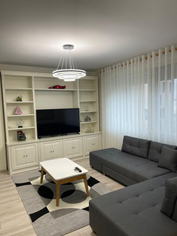 Apartament 1+1 me qira tek Rruga e Kosovareve