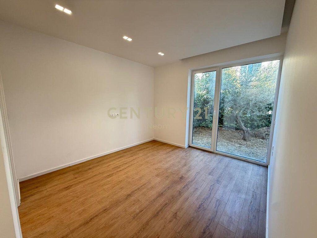 QIRA, APARTAMENT MODERN 3+1+2 , LIQENI I THATE !!