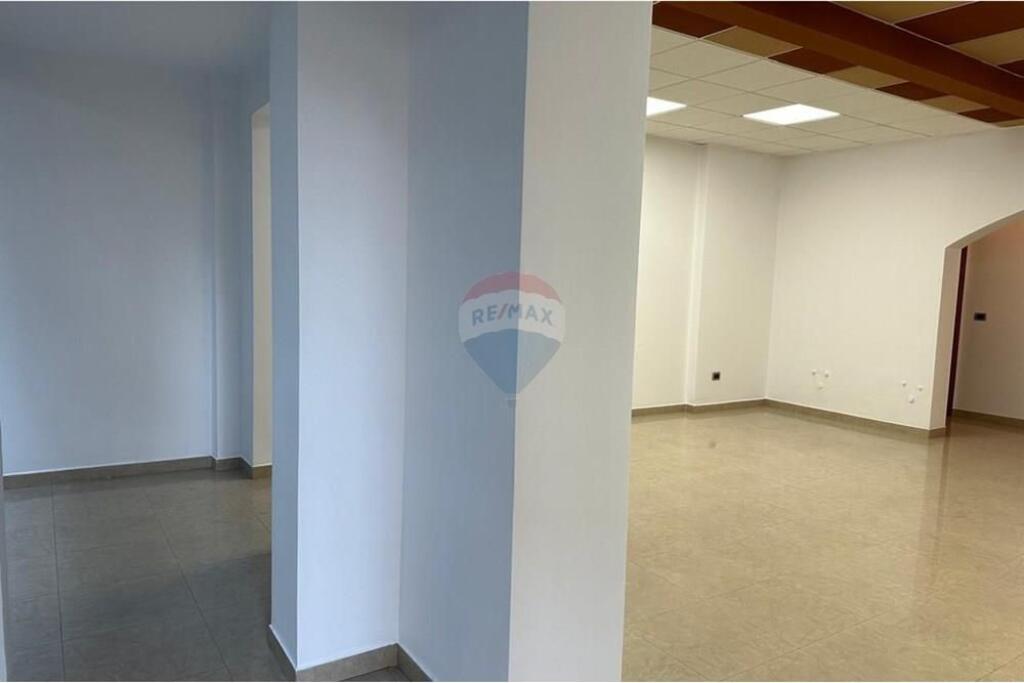 🔑 Office for Rent in Bllok