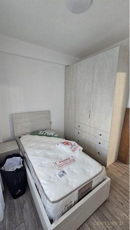 APARTAMENT 2+1 PER QIRA TE KOMPLEKSI FZ Liqeni Thate!