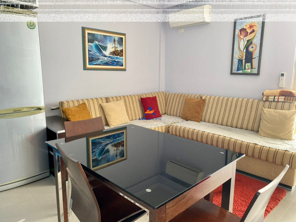 VENDESI APPARTAMENTO 2+1+2+BALCONE "DURRES" 300.000 EURO