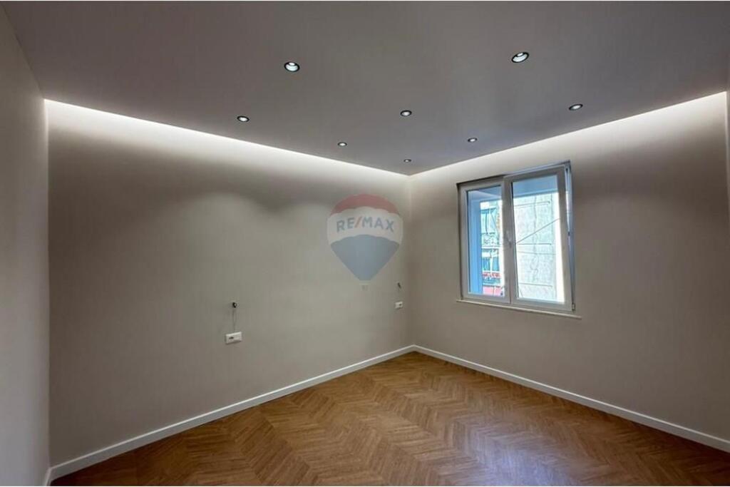 Ne shitje apartament 2+1 Rr.Myslym Shyri!
