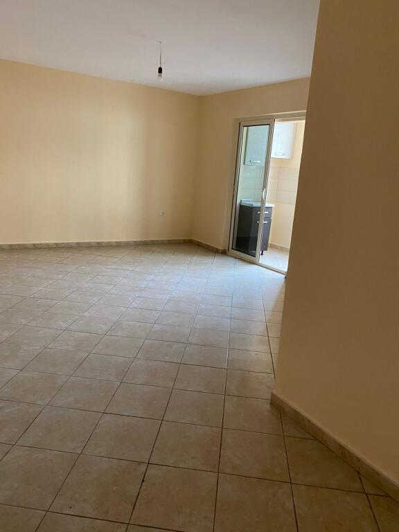 Apartment 1+1, Ballet School!
