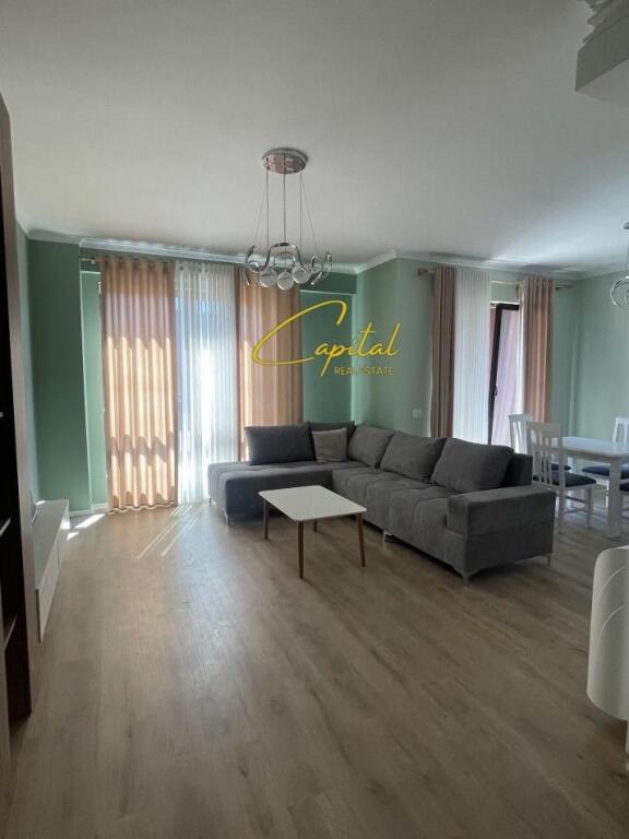 APARTAMENT ME QERA 2+1 MYSLYM SHYRI 1.150 EURO