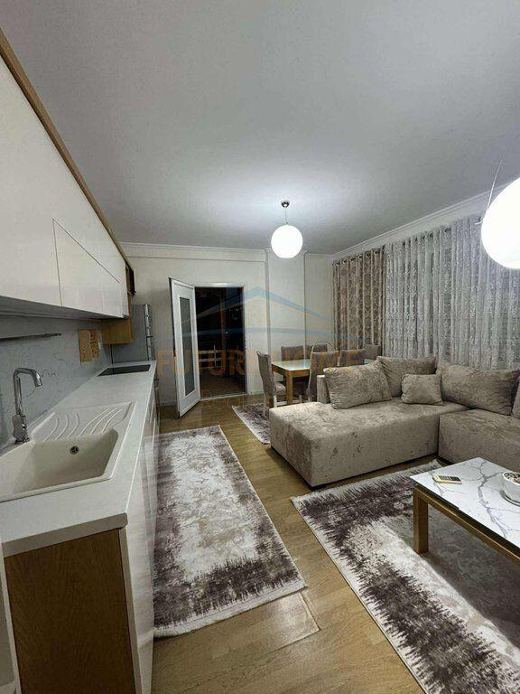 Qera, Apartament 2+1, Rruga 5 Maji