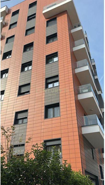 Jepet me qira apartament 2+1+2+ Parkim te Kodra e Diellit
