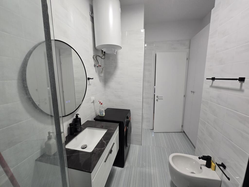 Apartament 1+1 per qira te Bulevardi i Ri