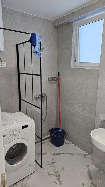 APARTAMENT 2+1 PER QIRA TE KOMPLEKSI FZ Liqeni Thate!