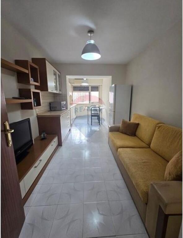 Jepet me Qira Apartament 3+1 te Shkolla e Baletit