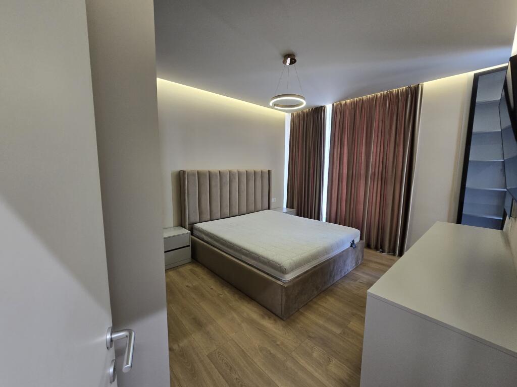 Apartament 1+1 per qira te Bulevardi i Ri