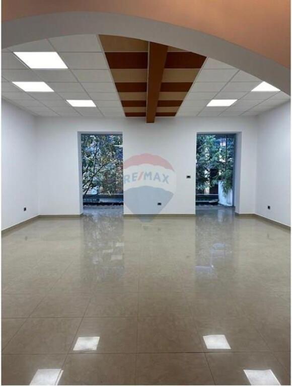 🔑 Office for Rent in Bllok