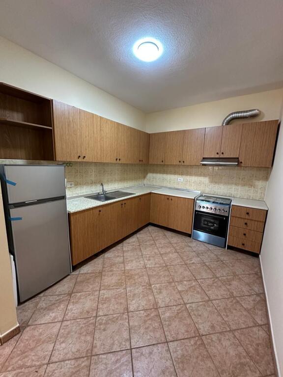Apartament me Qira 2+1 – Komuna e Parisit