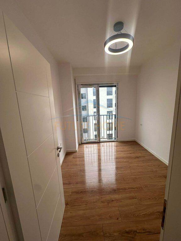 Shitet , Apartament 2+1 + Post Parkimi Jolla 2, Unaza e Re , Tirane