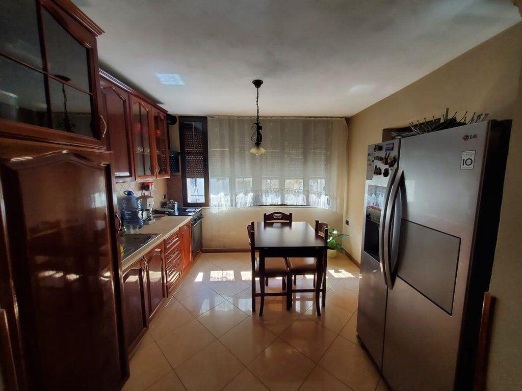 Apartment 3+2+1 for sale – 21 December, Tirana 230,000 €