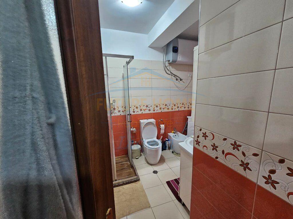 Shitet Apartament 3+1+2, Rruga e Kavajes