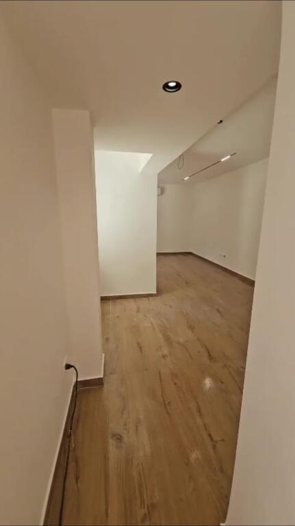 BUSINESS PREMISES FOR RENT 50 M2 BARDHYL STREET 50,000 LEKE