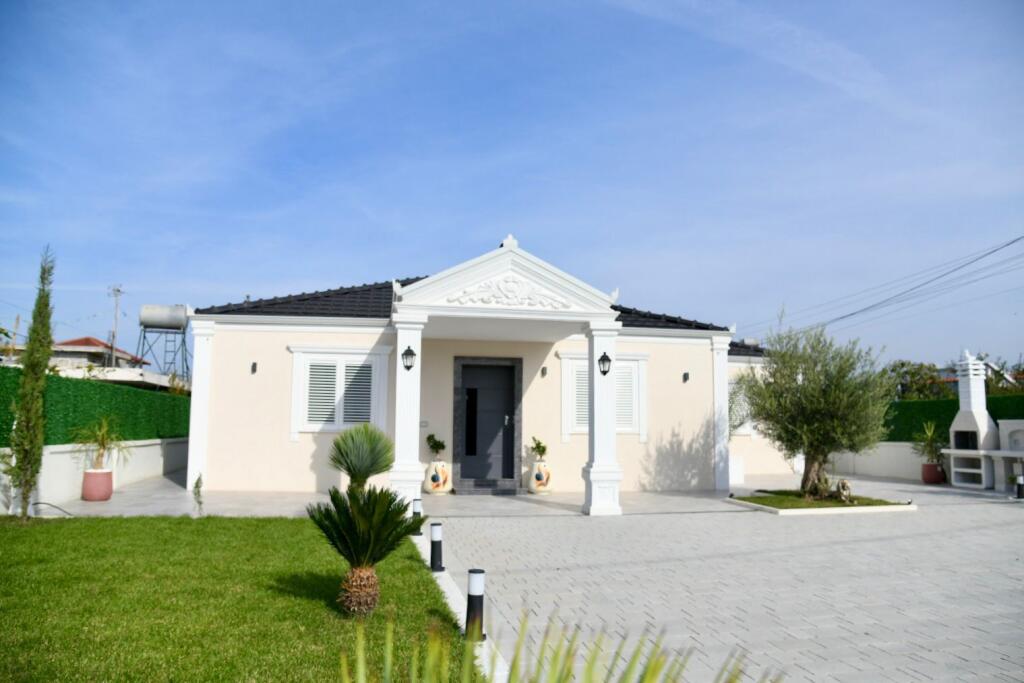 🏡 Modern and comfortable villa for sale in Durres 🏡