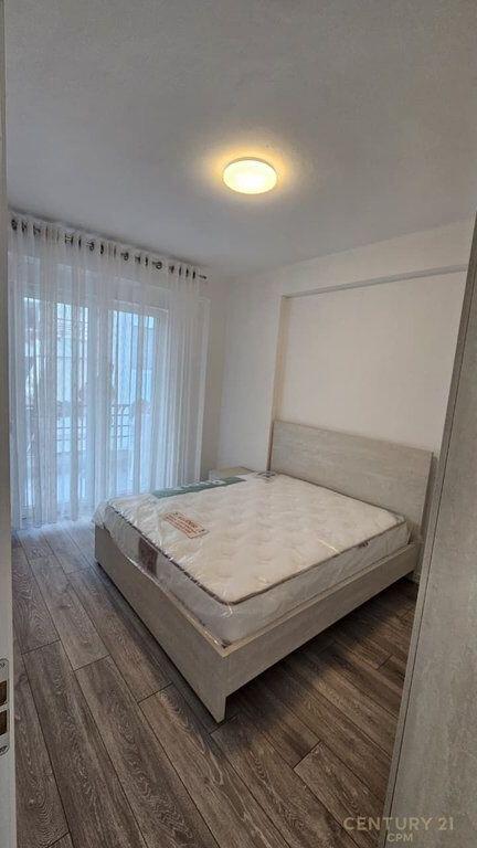 APARTAMENT 2+1 PER QIRA TE KOMPLEKSI FZ Liqeni Thate!