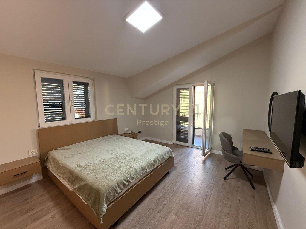AFFITTASI TERZO PIANO DI UNA VILLA MODERNA + POSTO AUTO, NELLA CITTÀ STUDENTI! 1.000 € /Mese