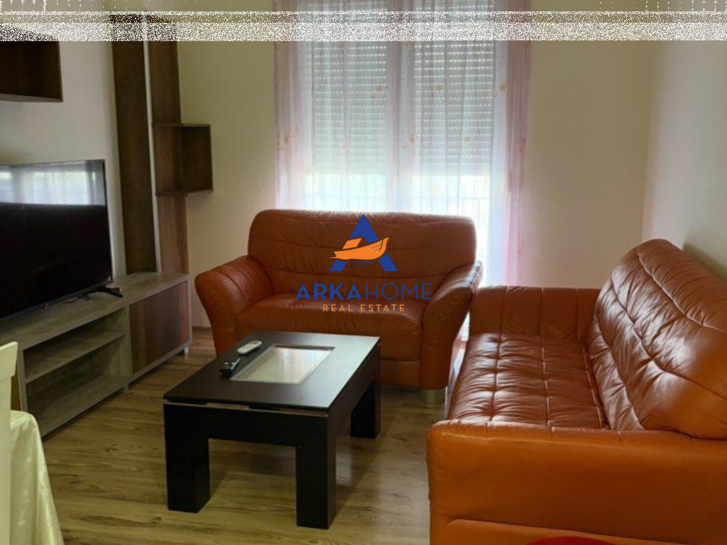 JEPET ME QERA APARTAMENT 1+1+BALLKON "QYTETI STUDENTI" 520 EURO