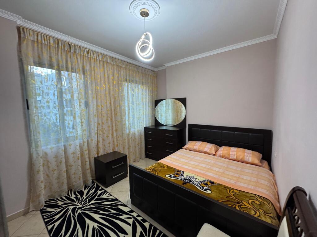 Apartament me qera 1+1 Astir
