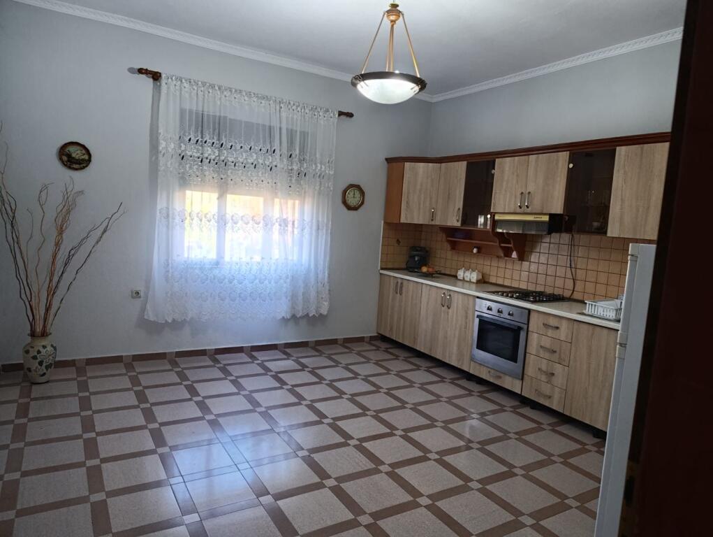 2+1,i mobiluar kat vile,te inxhinieria e ndertimit,500euro