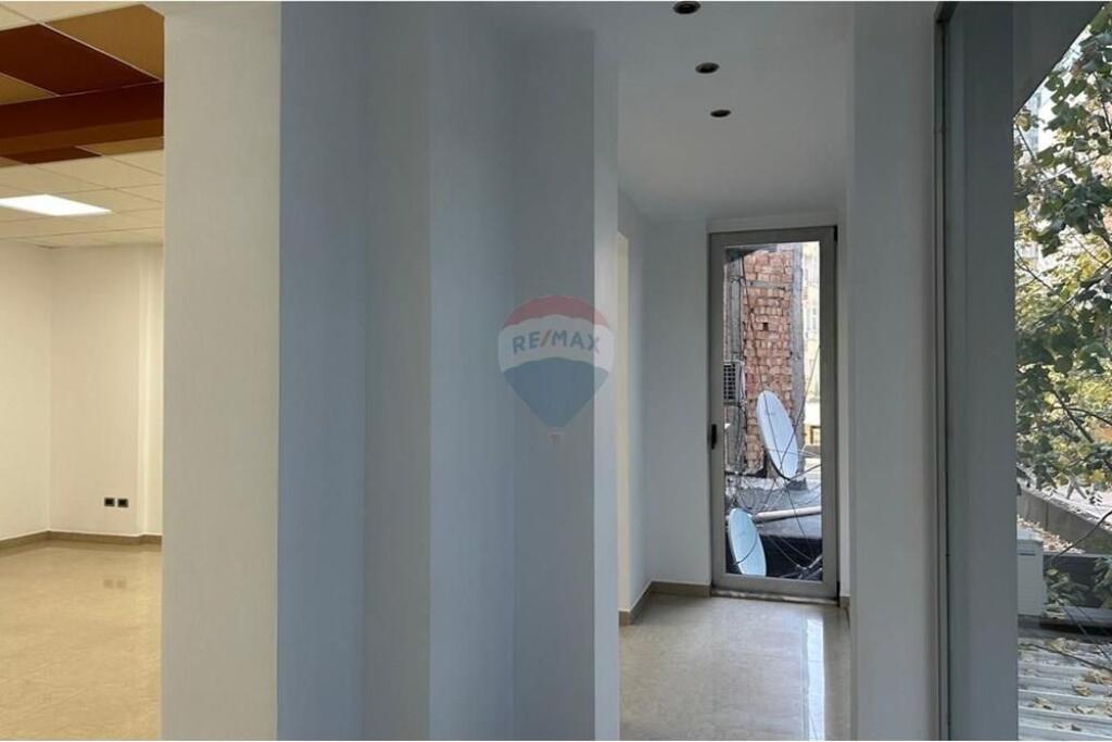 🔑 Office for Rent in Bllok