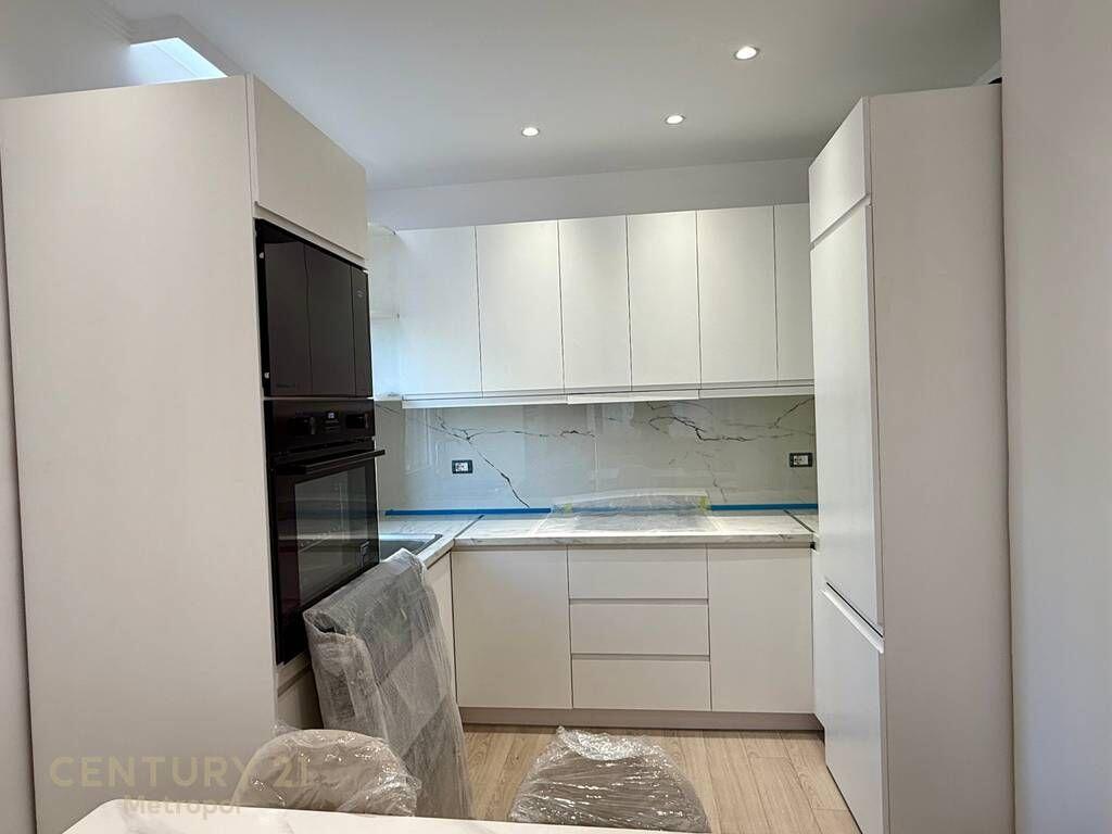 JEPET ME QIRA APARTAMENT 2+1+POST PARKIMI, MYSLYM SHYRI!
