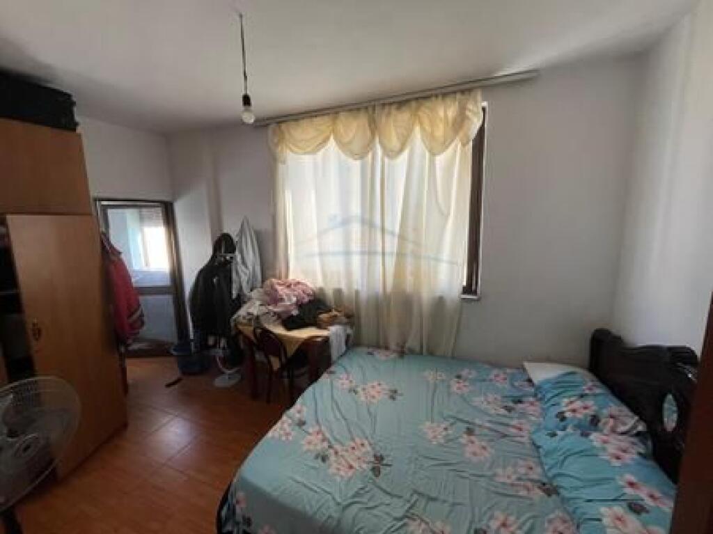 Shitet, Apartament 2+1, Zogu i Zi, Tirane