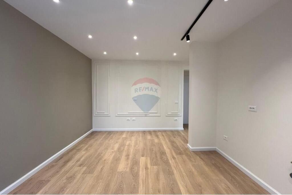 APARTAMENT 1+1 NE SHITJE TE MYSLYM SHYRI