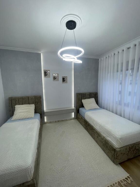 Shitet Apartament 2+1 Astir