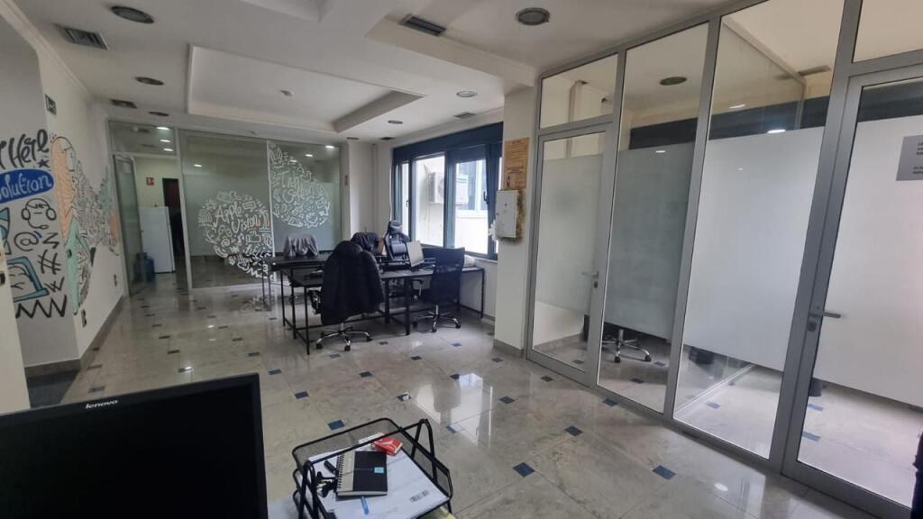 🏢 Ambient Biznesi për Shitje – Sheshi Wilson, Tiranë