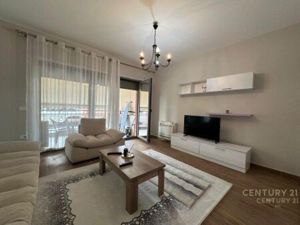 Apartament 1+1 per Qira tek Komplelsi Deliorgji!