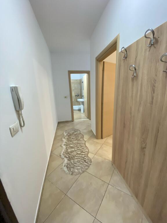 Apartament 2+1 me mobilim modern ne Unazen e Re, Astir.
