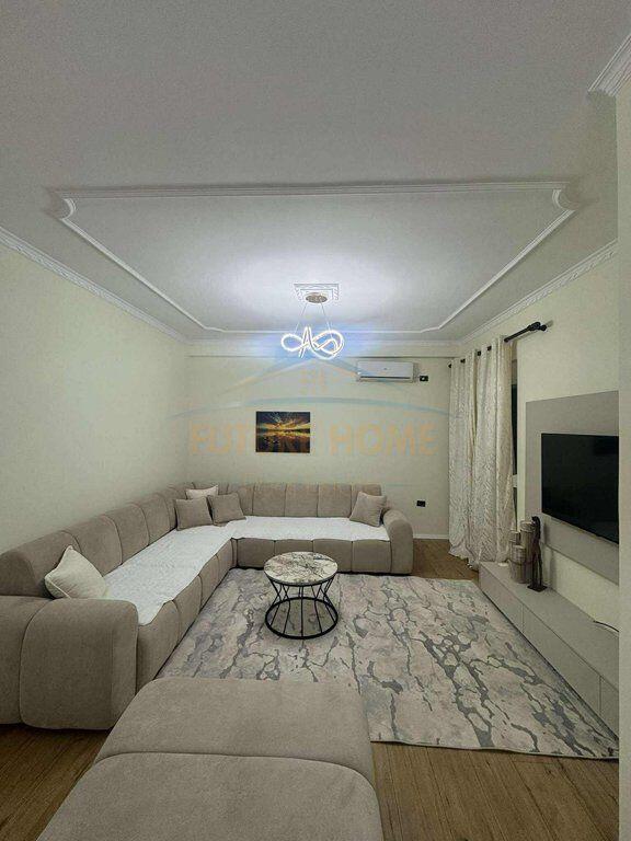 Rent, Apartment 1+1 Dibres Street, Tirana
