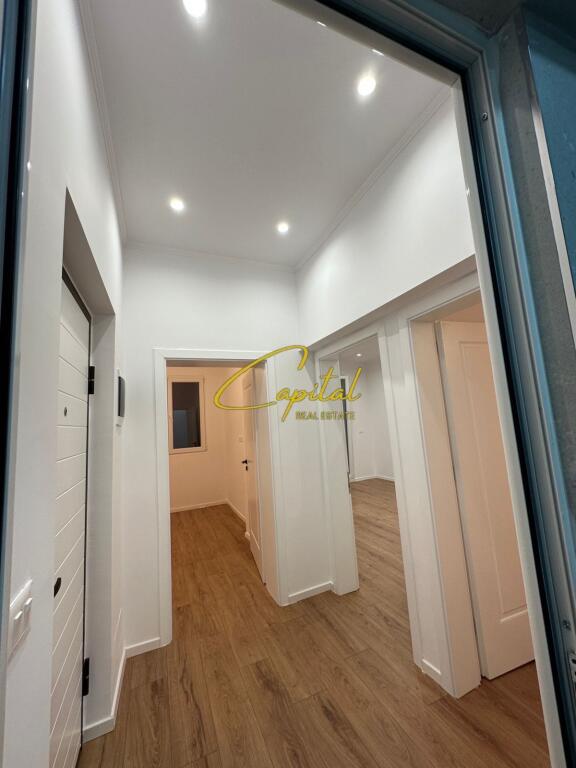 VENDESI APPARTAMENTO 2+1 VIA DURRESIT 168.000 EURO