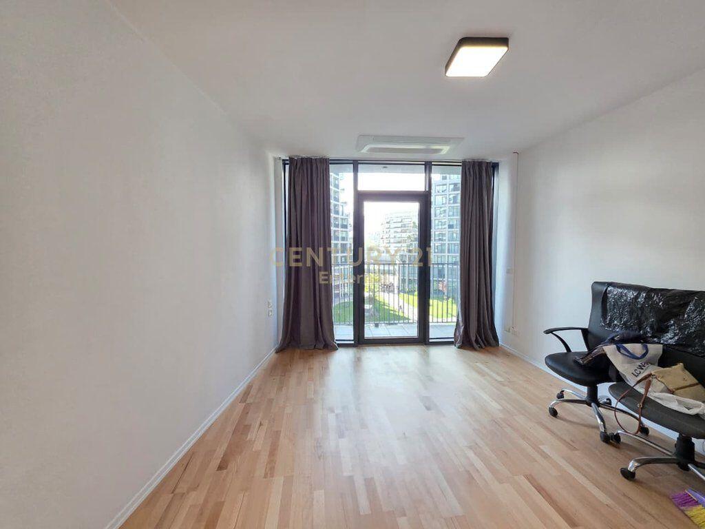 🏢 Zyrë me Qira  + Post Parkimi – Lake View Residence, Tiranë