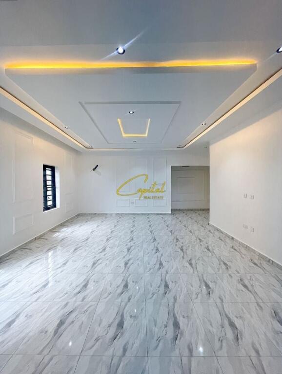 SHOP FOR RENT 65 M2 YZBERISHT 800 EURO