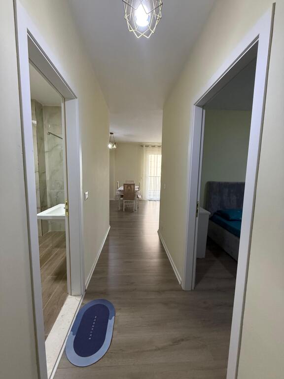 Jepet me Qira Apartament 2+1+2 në Don Bosko, tek Trio