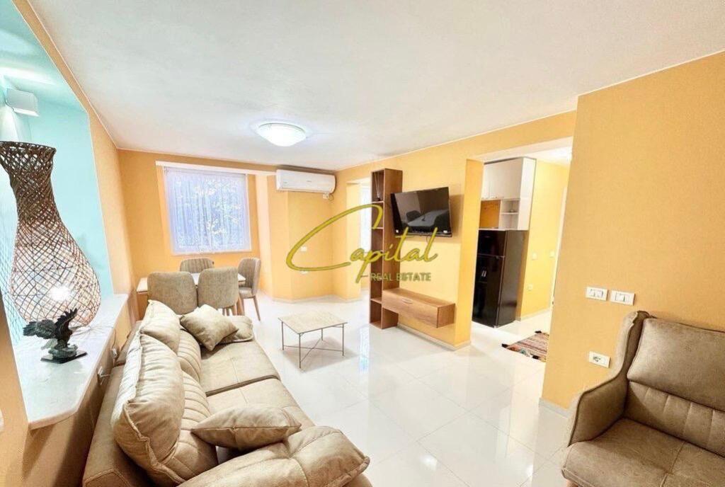 APARTAMENT ME QERA 2+1 ISH BLLOKU 750 EURO