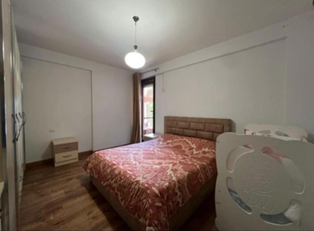 APARTAMENT ME QIRA TEK KOPSHTI BOTANIK