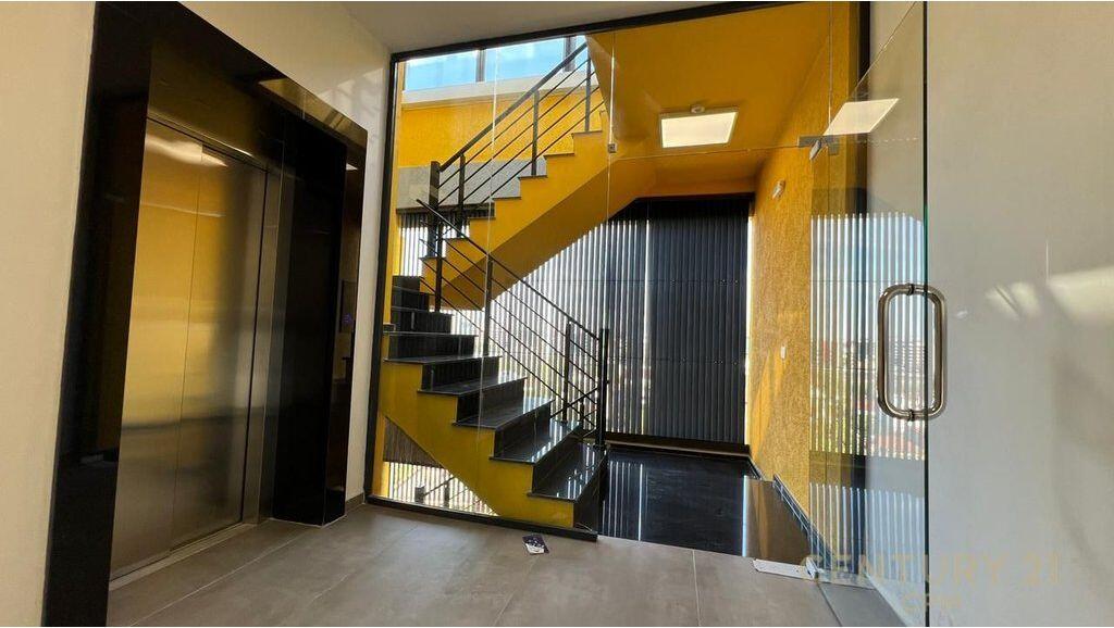 SHESIM APARTAMENT 2+1+2 TUALETE + POST PARKIMI PRANE BULEVARDIT TE RI !