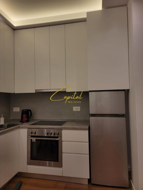 APARTAMENT ME QERA 1+1 RRUGA E DURRESIT 60.000 LEKE