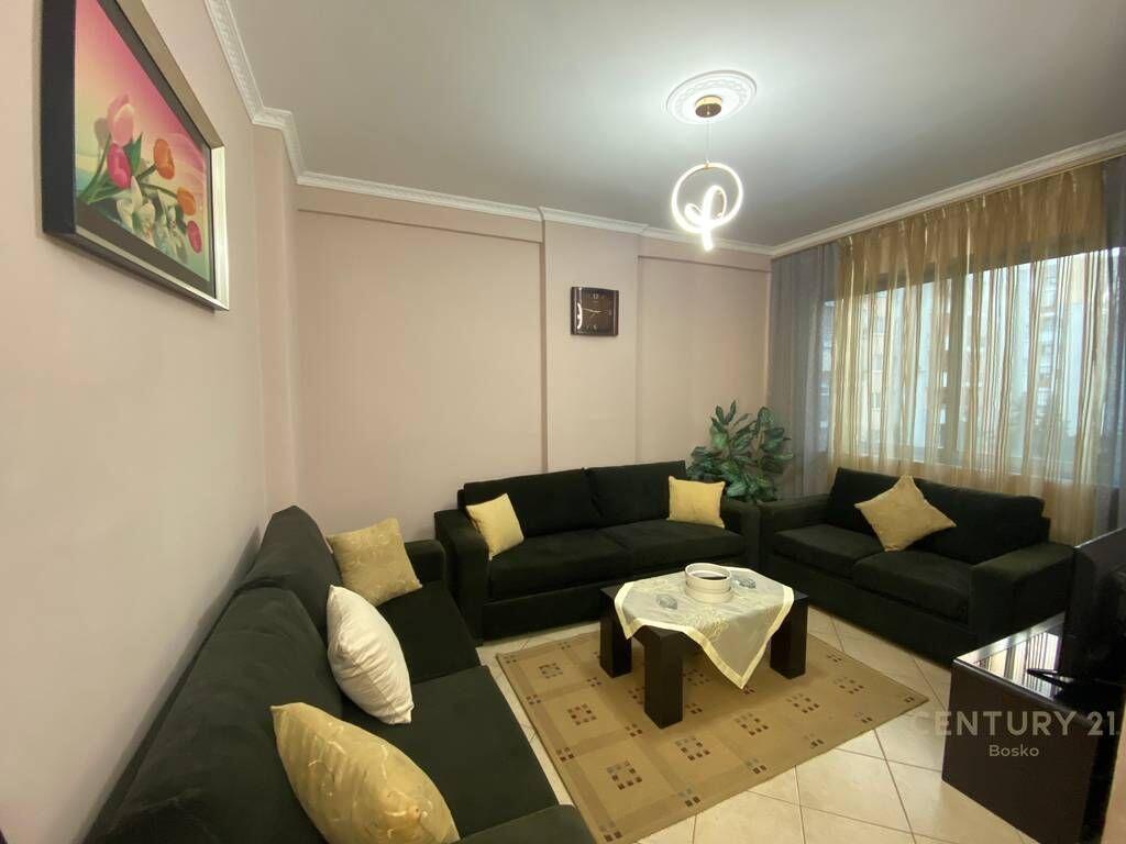 Jepet me Qera 1+1 Astir 450 € /Muaj
